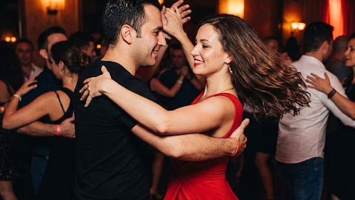 Salsa Dancing Classes: Partner Work Progressions and Floor Craft